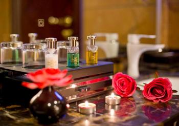 Deluxe Suite with Spa Bath